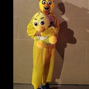 Chica Five Nights At Freddy's Kids Costume     Size 8-10